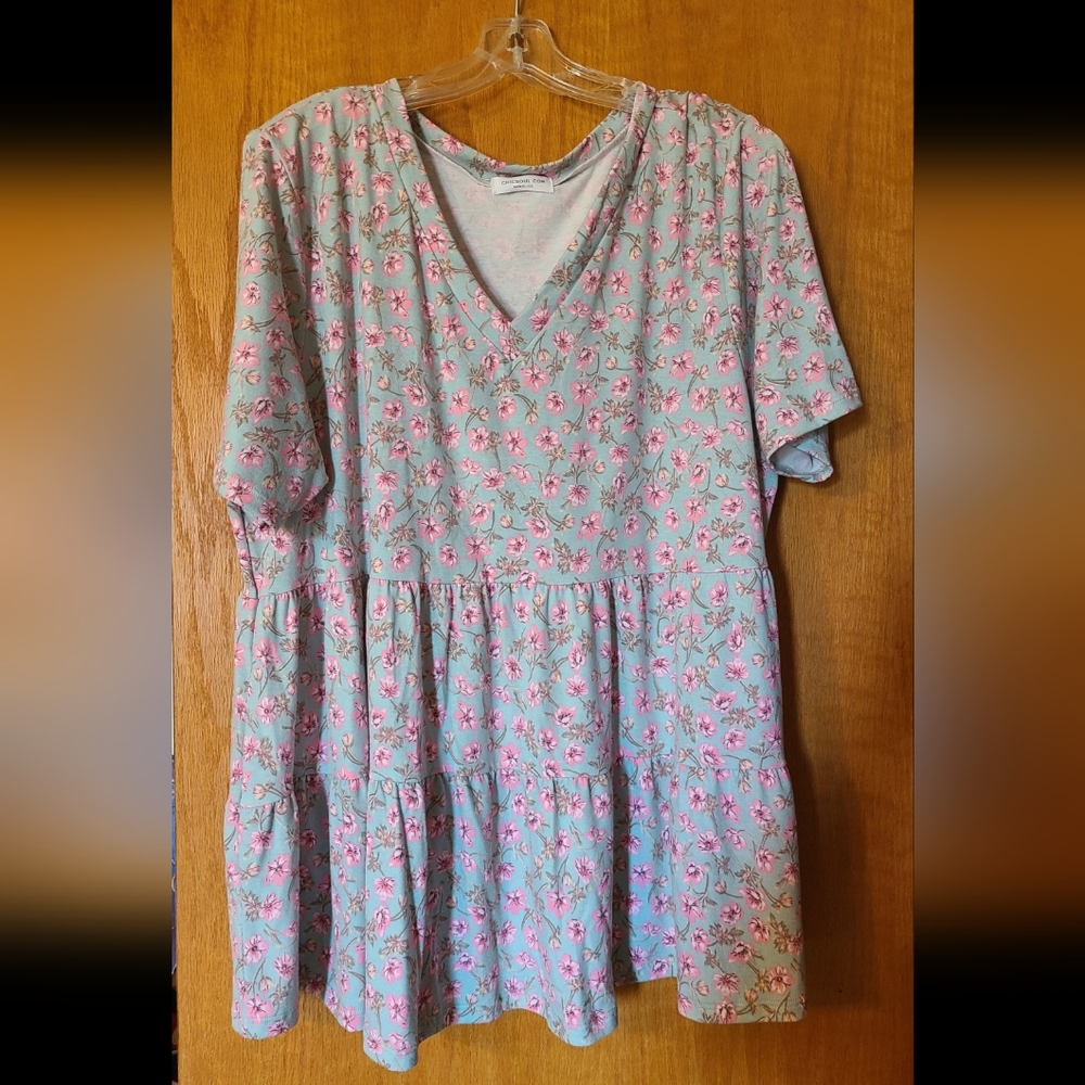 Chic Soul short sleeve floral top